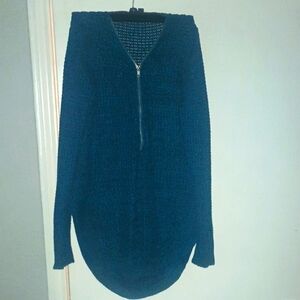 GUESS Women's Blue Zipper Sweater
